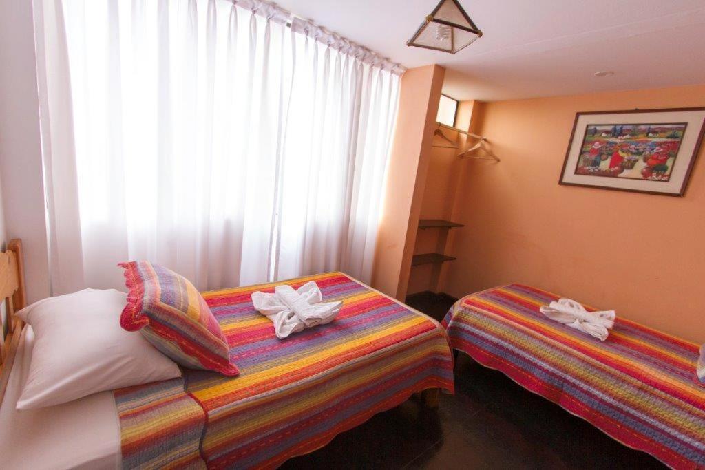 Limper B&B - Airport Кальяо Экстерьер фото