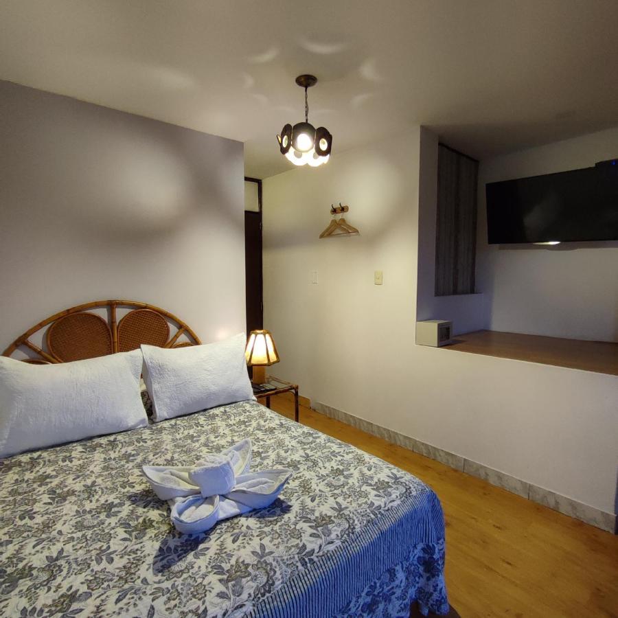 Limper B&B - Airport Кальяо Экстерьер фото