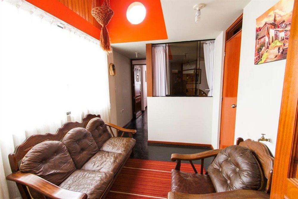 Limper B&B - Airport Кальяо Экстерьер фото